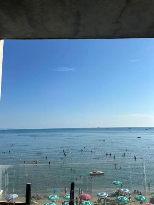 Seaside Apartment Durrës Esterno foto