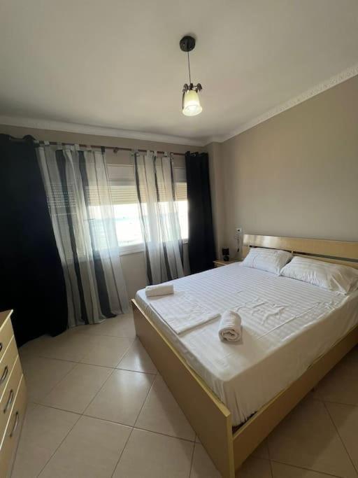 Seaside Apartment Durrës Esterno foto